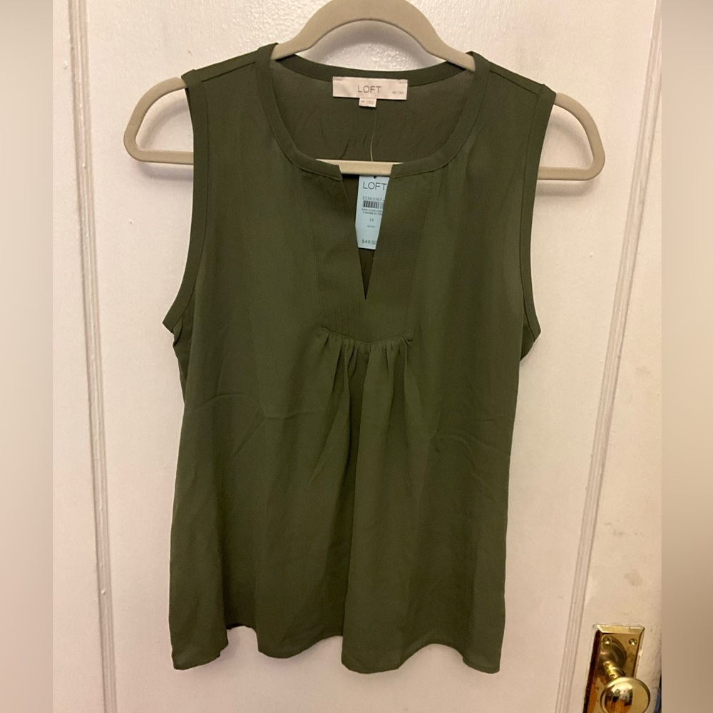 NWT LOFT Green Split Neck Media Mix Shell Top Blouse.